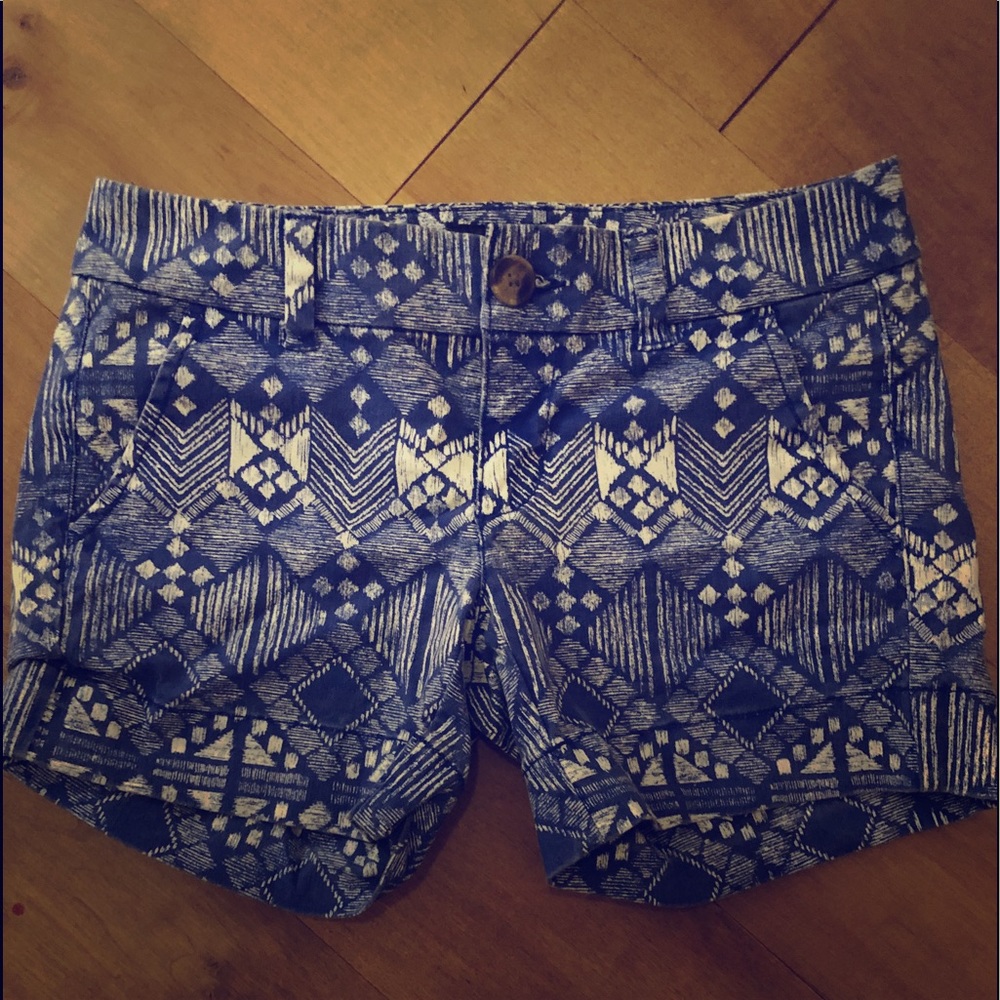 American Eagle blue aztec shorts size 2
